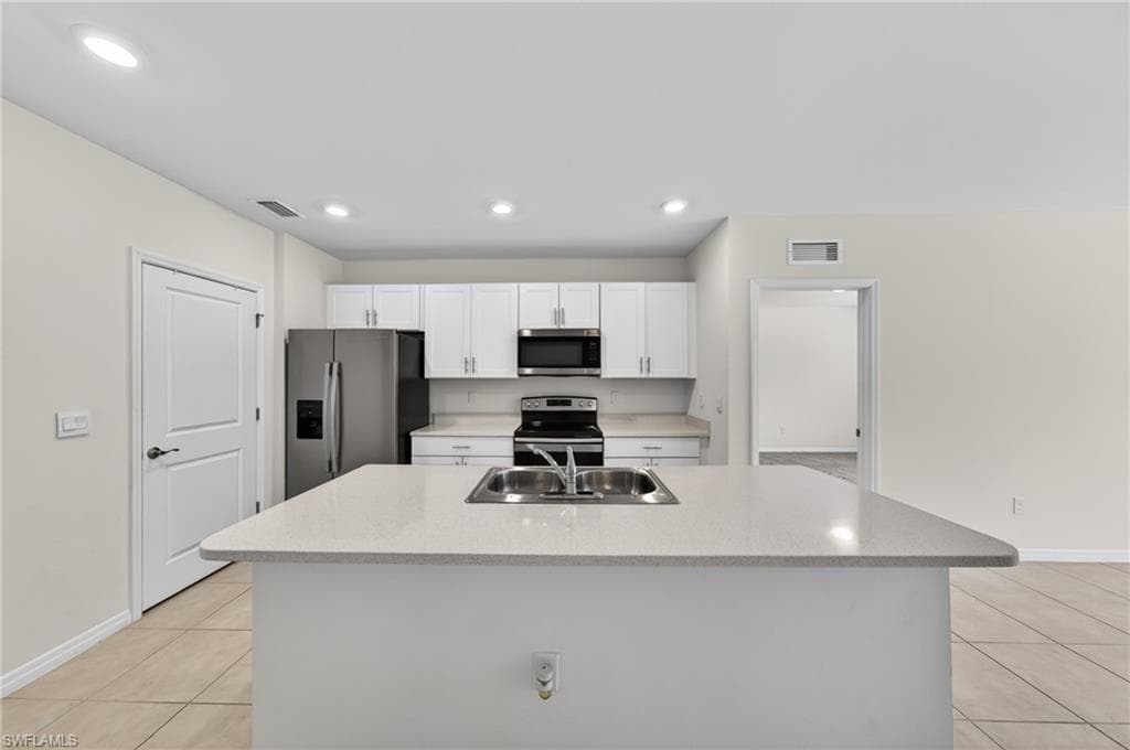 18546 Marlin Kite LN-10