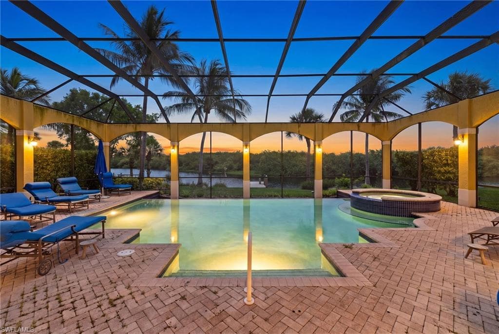 8572 Bellagio DR-4