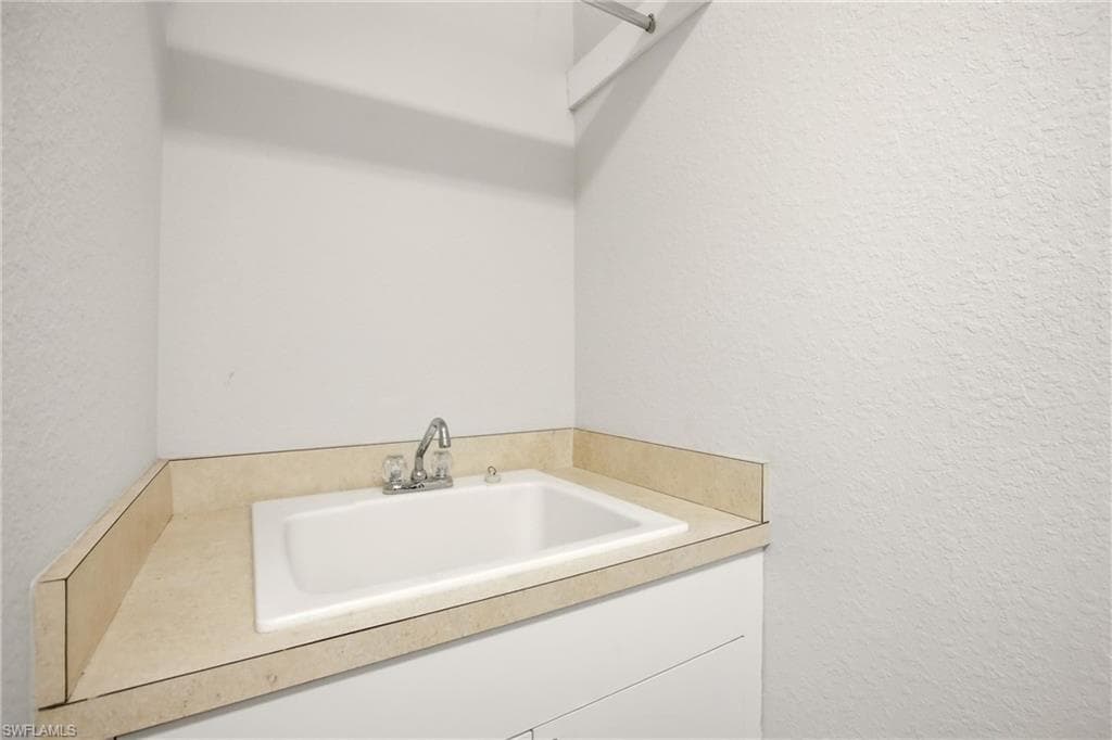 9204 Quartz LN 3-101-39
