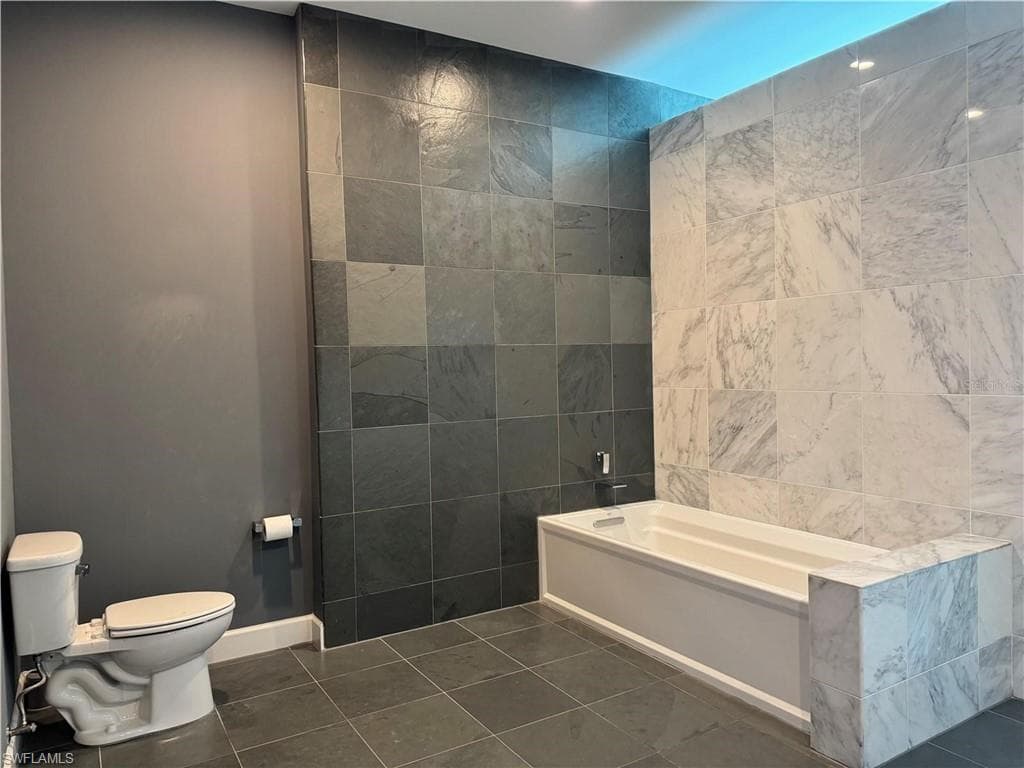 8533 S Lake CIR-21