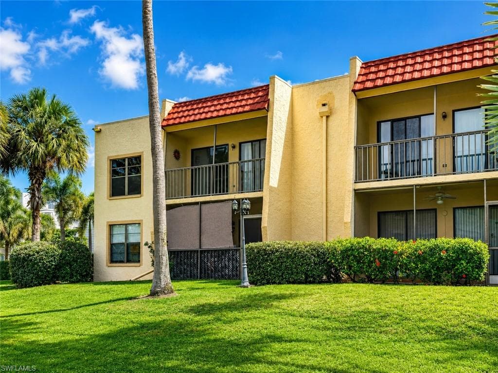 12481 McGregor BLVD 17-2
