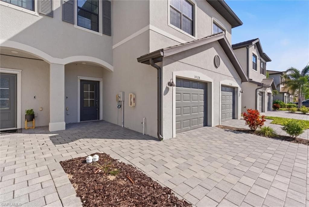 14128 Pine Lodge LN-2