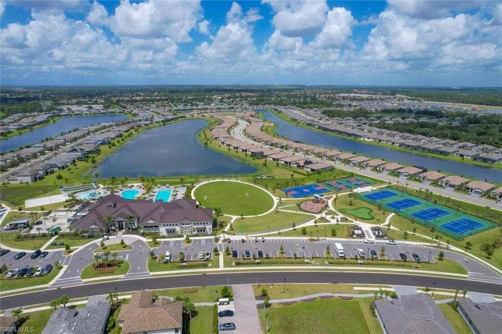 14128 Pine Lodge LN-33