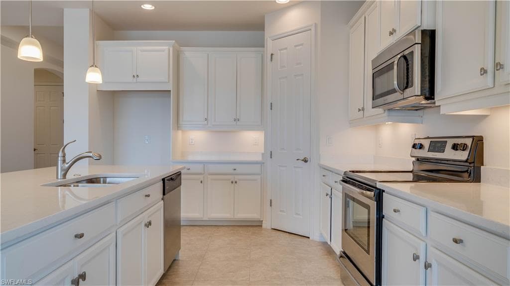 3036 Sunset Pointe CIR-30