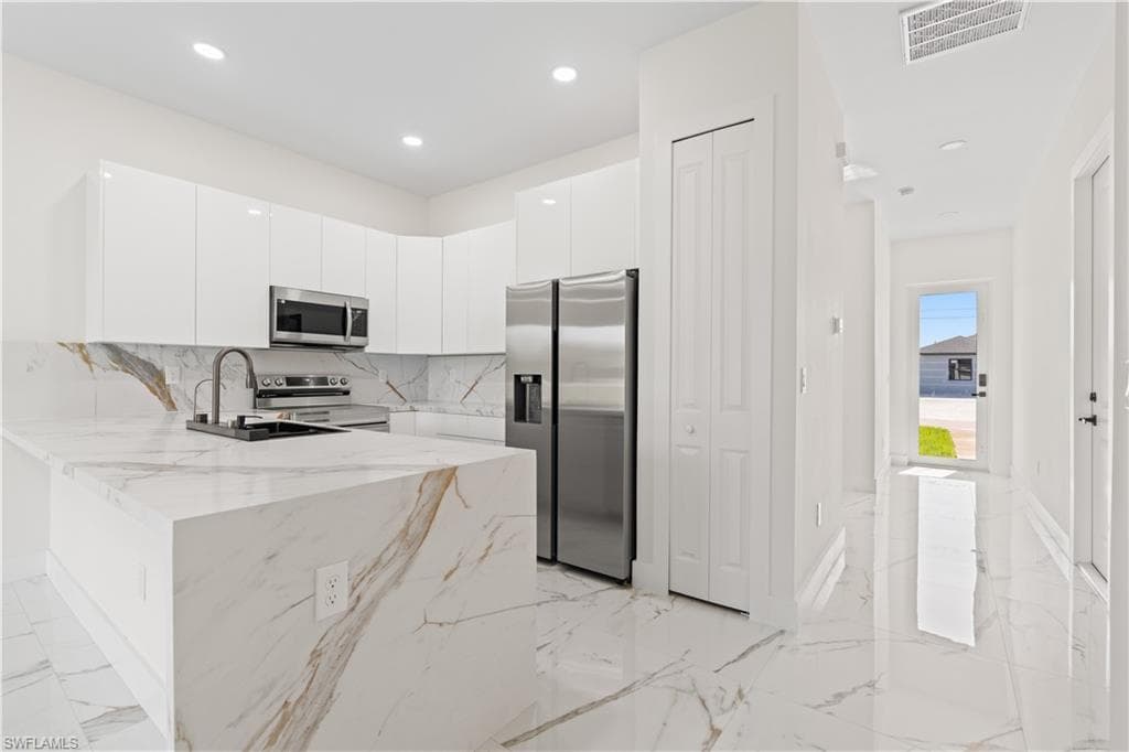 430 Petite AVE-17