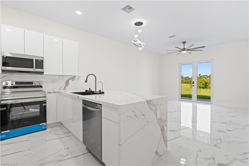 430 Petite AVE-36