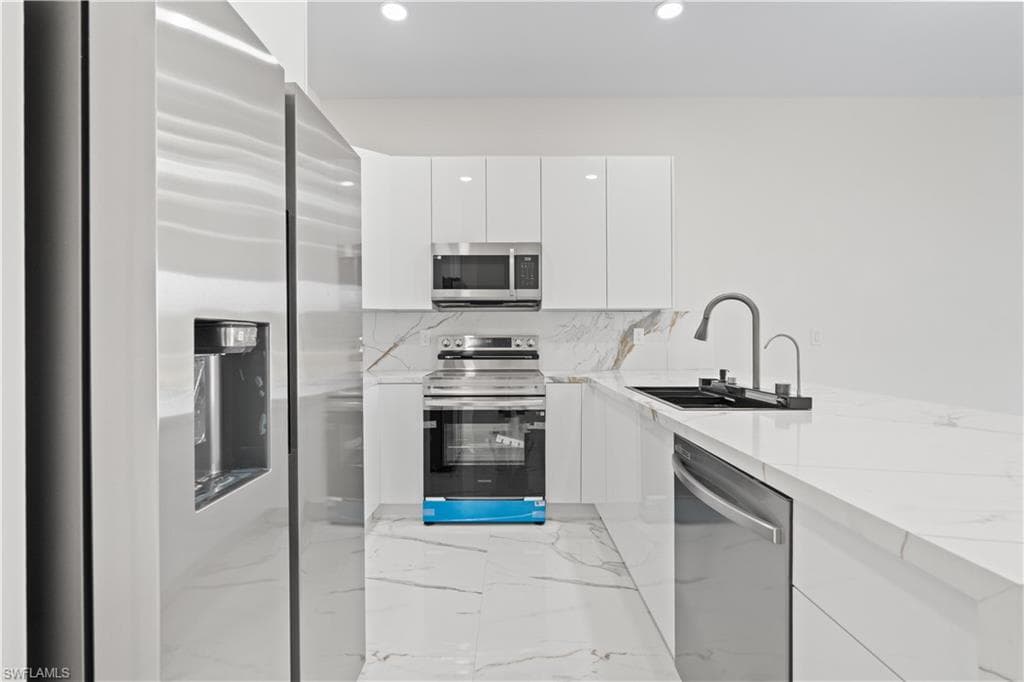430 Petite AVE-37