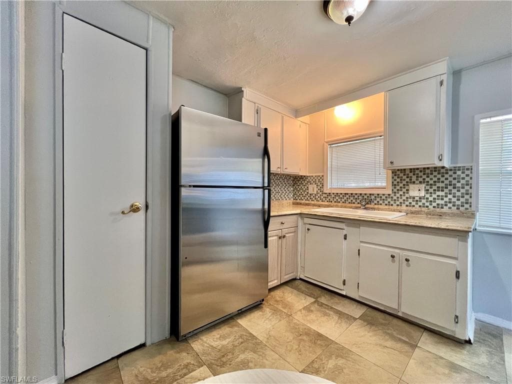 334 Capitol ST-6