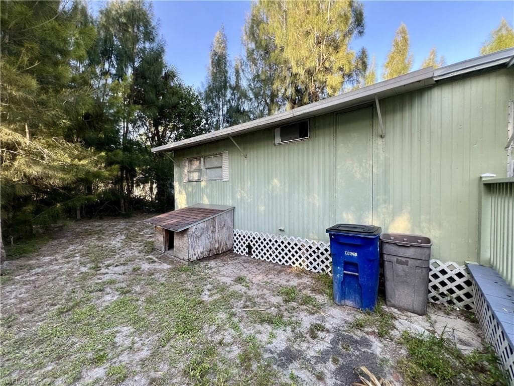 334 Capitol ST-13