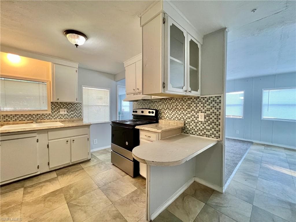 334 Capitol ST-5