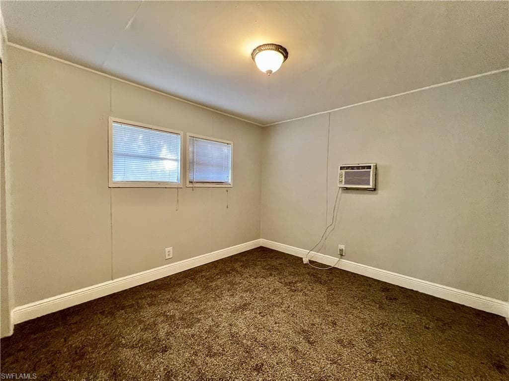 334 Capitol ST-11