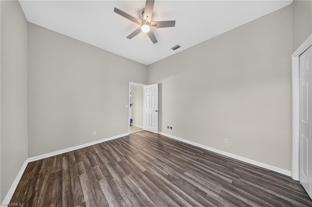 2628 White Cedar LN-28