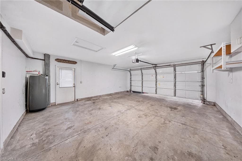 2628 White Cedar LN-45