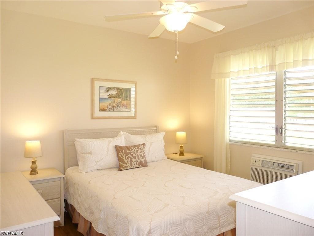 167 Collier BLVD L5-7