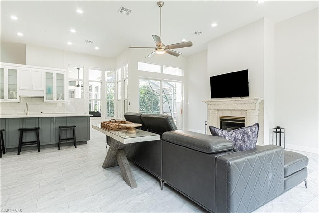 3310 Riverpark CT-16