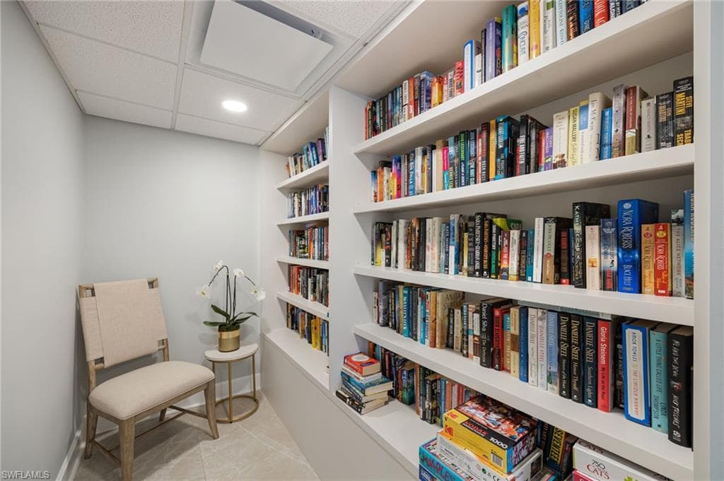 2150 Gulf Shore BLVD N 411-23