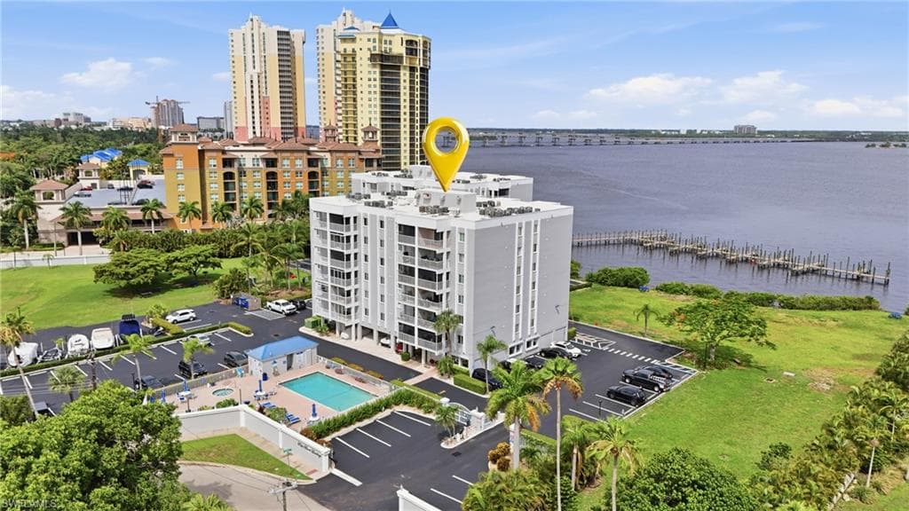 2885 Palm Beach BLVD 301-1