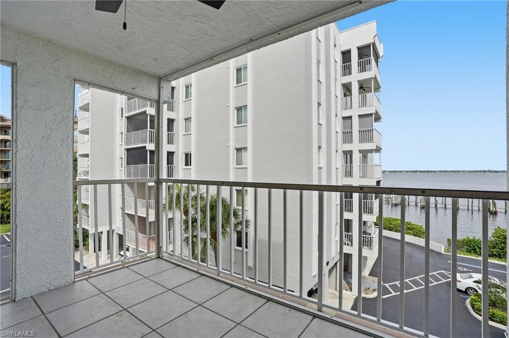 2885 Palm Beach BLVD 301-18