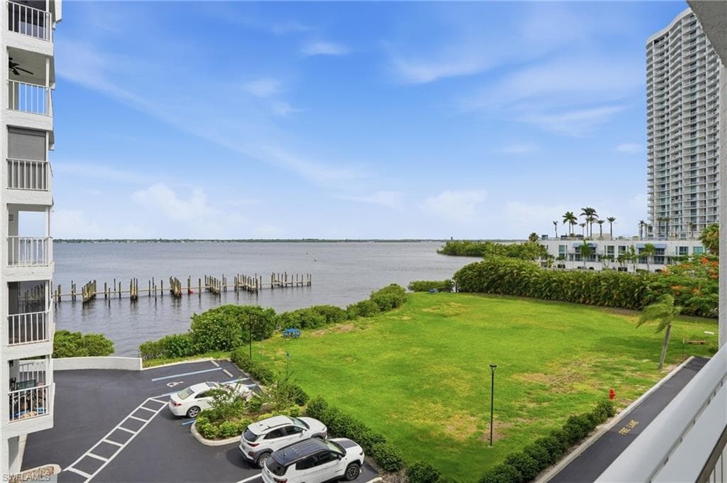 2885 Palm Beach BLVD 301-19
