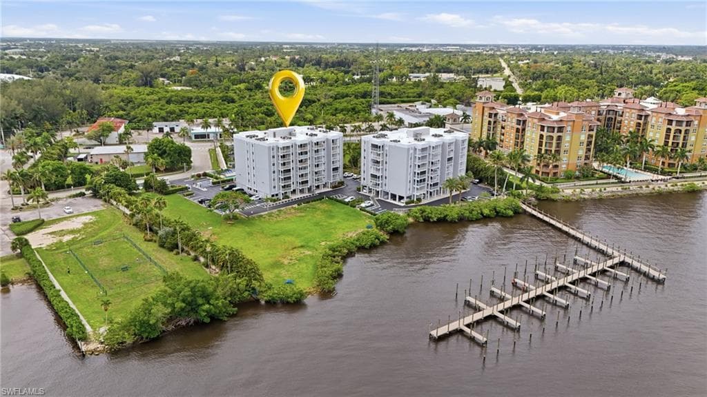 2885 Palm Beach BLVD 301-21