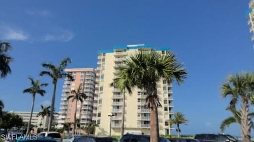 7360 Estero BLVD PH2-16
