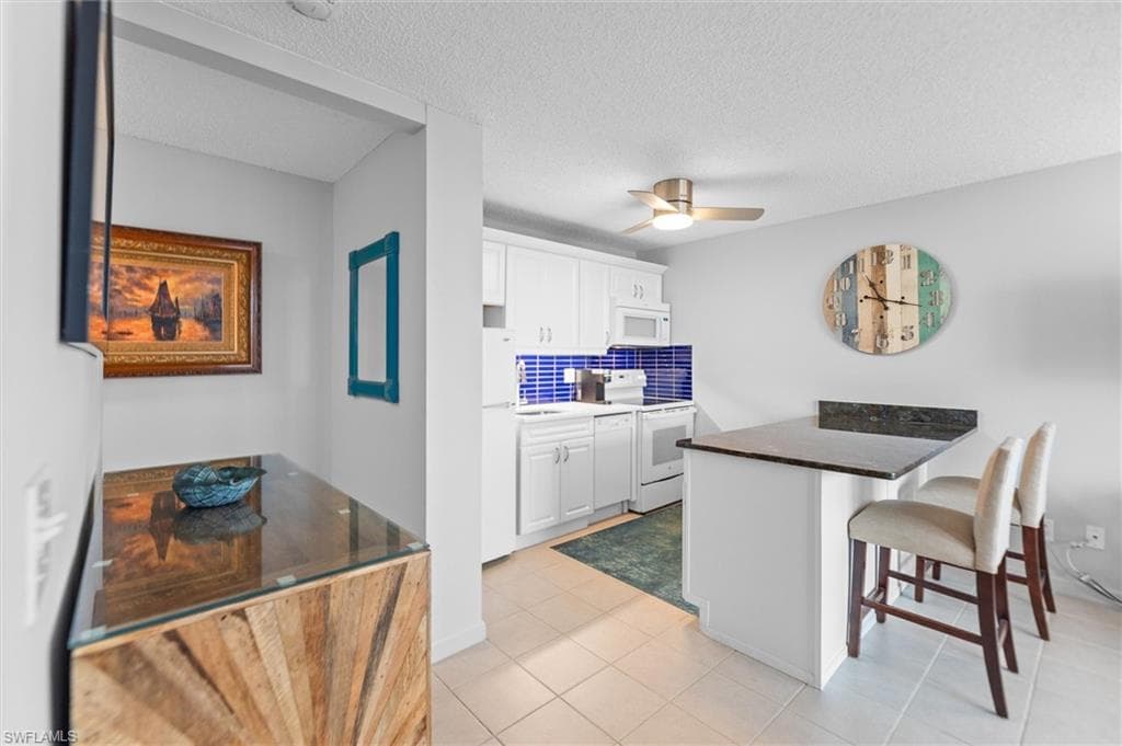 7360 Estero BLVD PH2-3