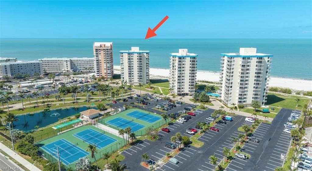 7360 Estero BLVD 703-29
