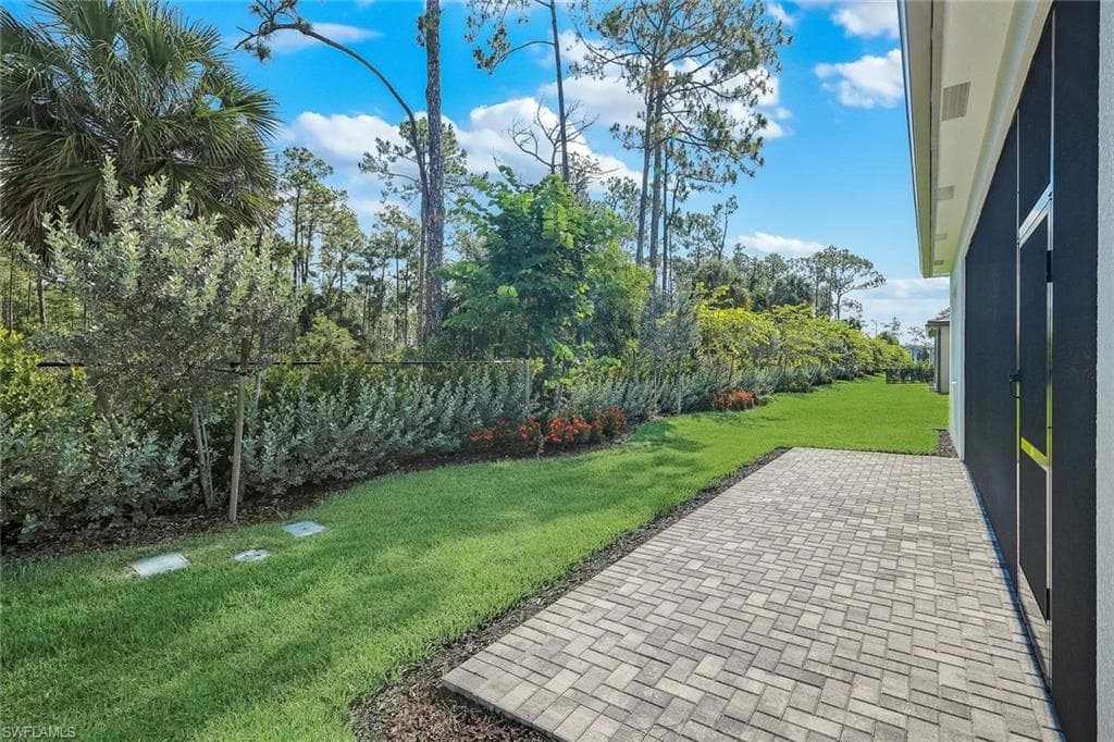 2565 Kingfisher DR-20