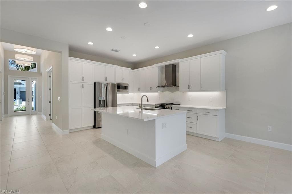 2565 Kingfisher DR-8