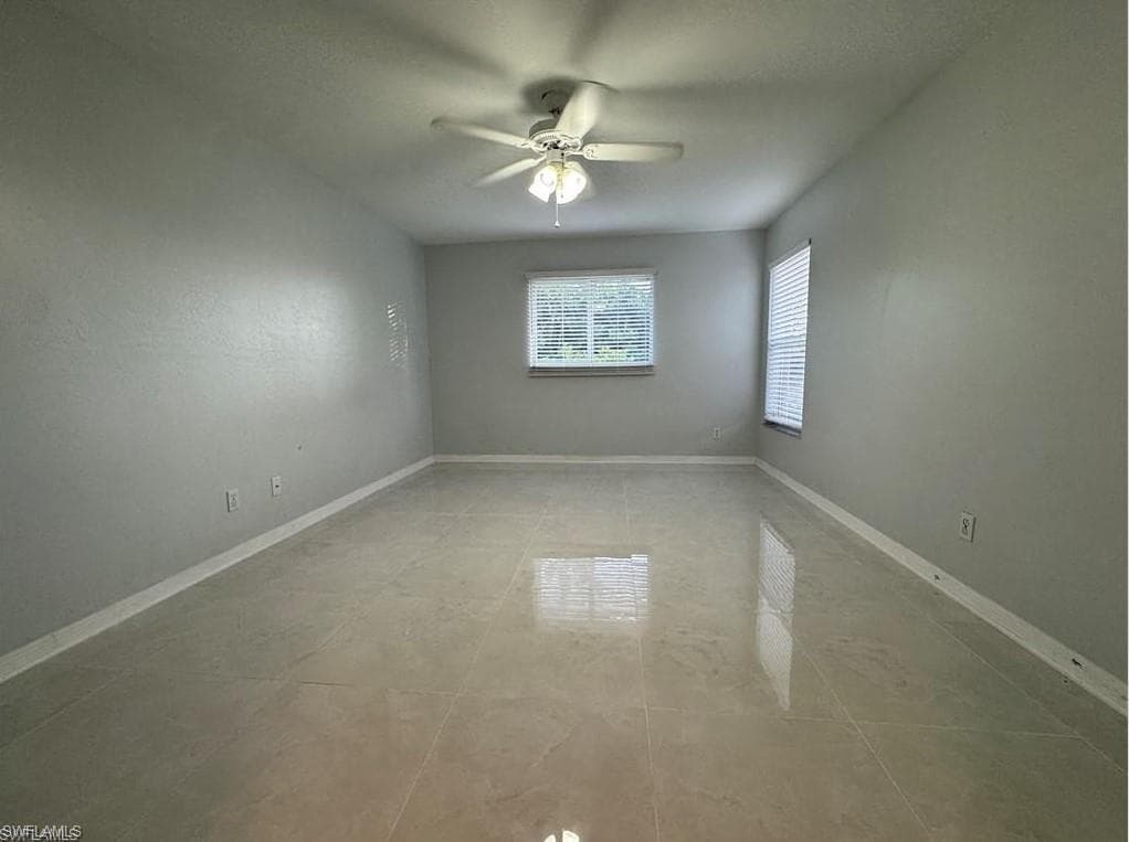 4649 Santiago LN-13