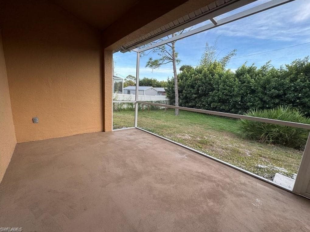 4649 Santiago LN-21