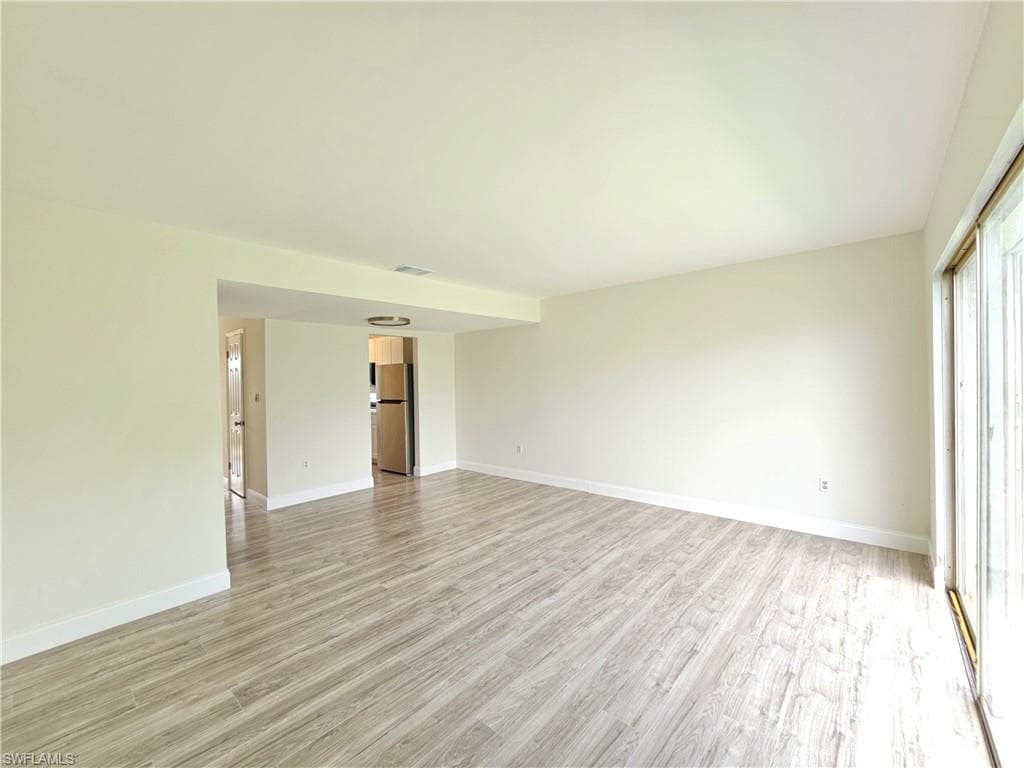 864 Courtington LN 12-5