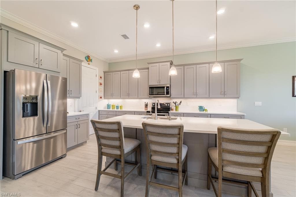 16813 Bay Island CT-4