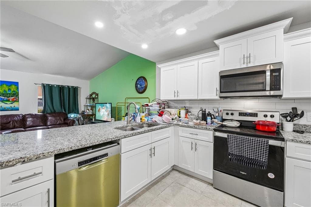 17327 Birchwood LN-13