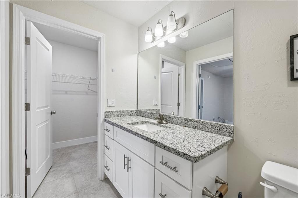 17327 Birchwood LN-22
