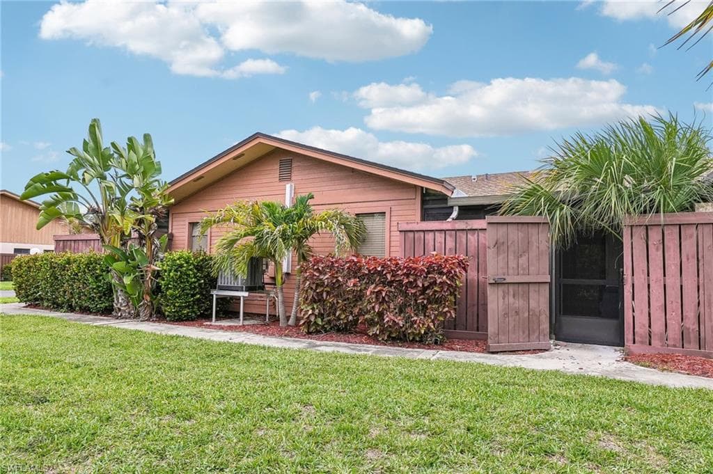 17327 Birchwood LN-4