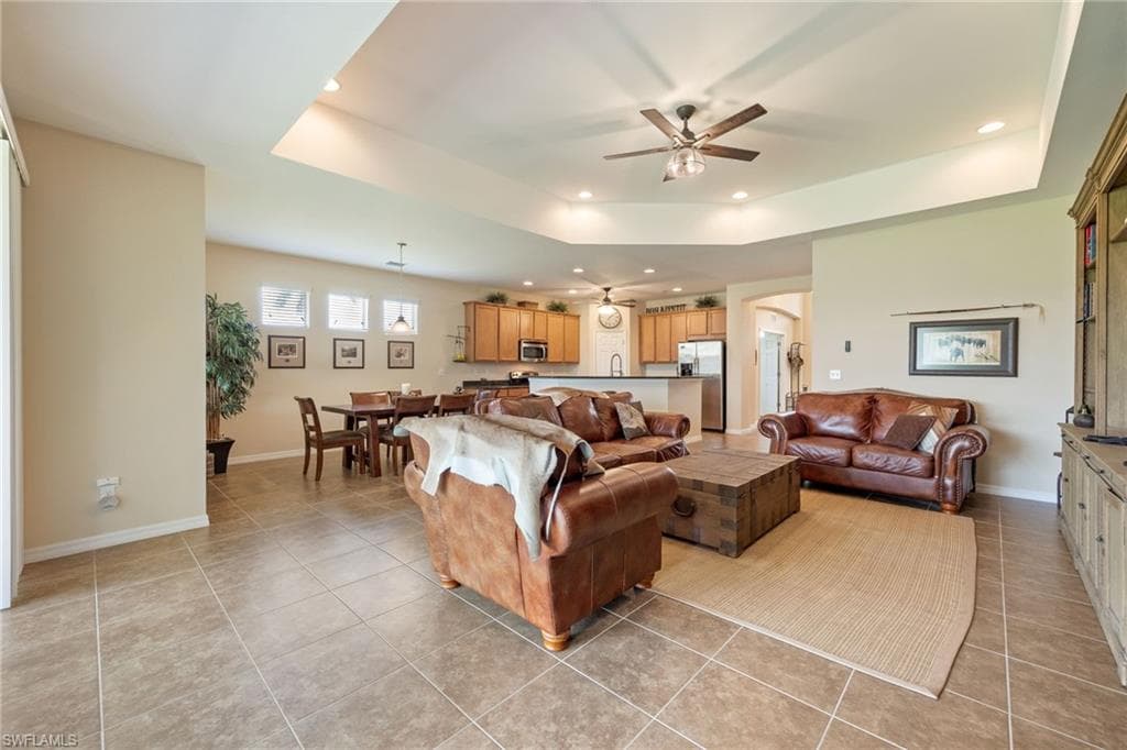 2466 Ashbury CIR-17