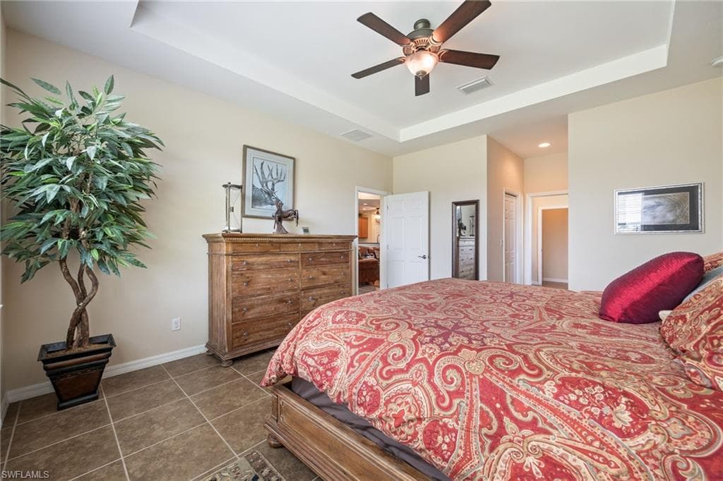 2466 Ashbury CIR-20