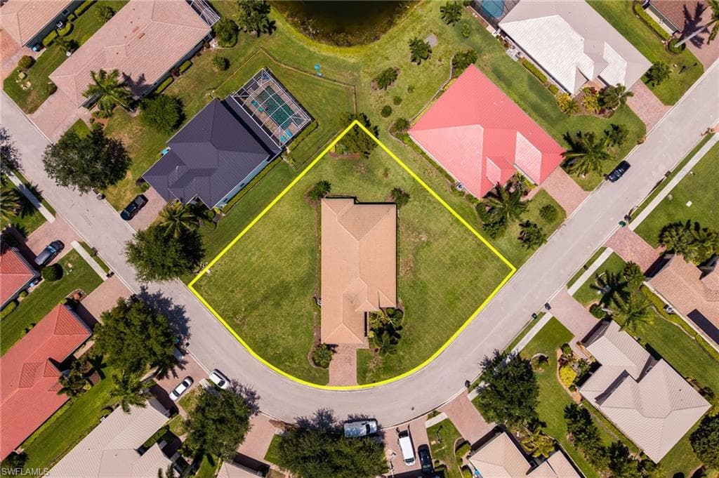 2466 Ashbury CIR-35