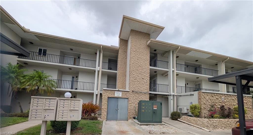 2100 Barkeley LN 3-14