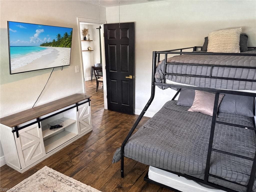1019 Wyomi DR-42