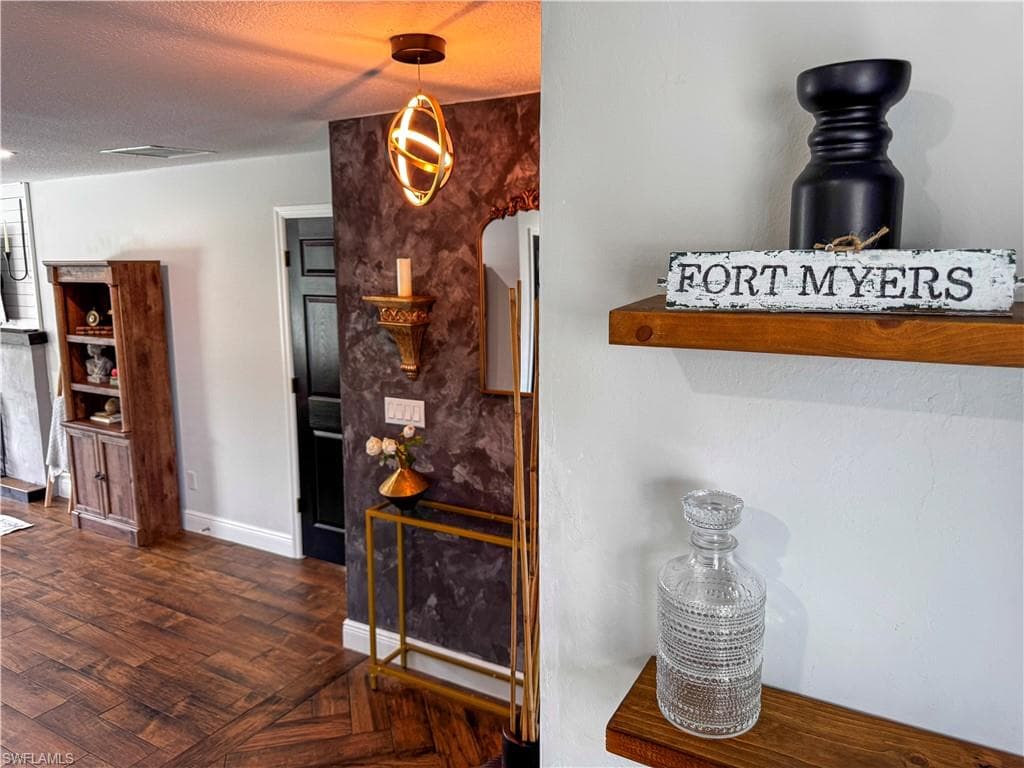 1019 Wyomi DR-37