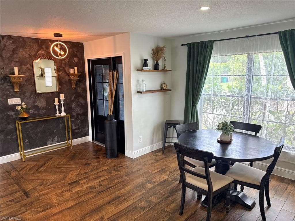 1019 Wyomi DR-8
