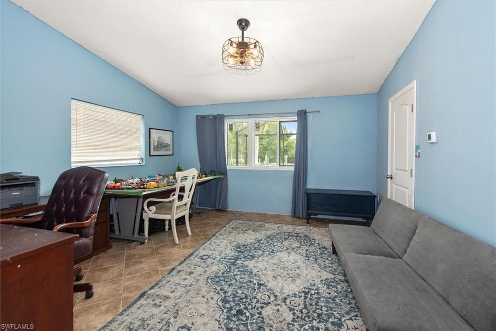 1721 Club House RD-22