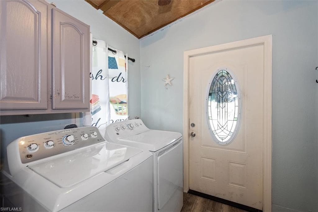1721 Club House RD-28