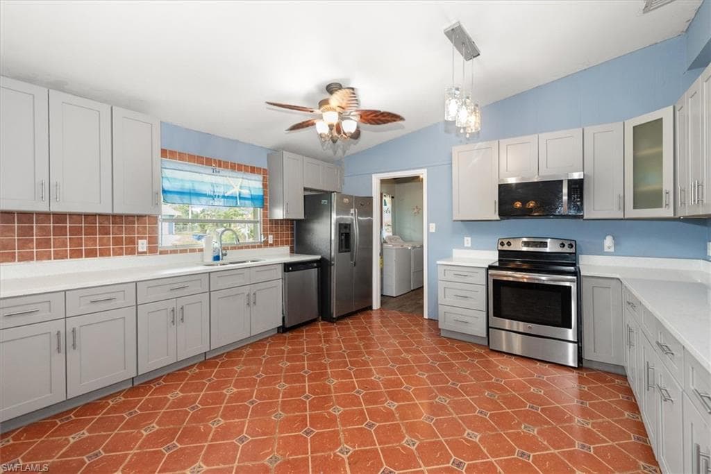 1721 Club House RD-4