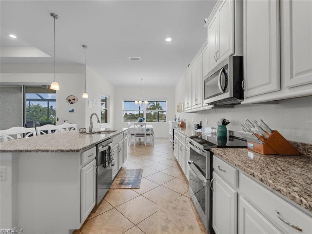 3271 Baravaldo CIR-12