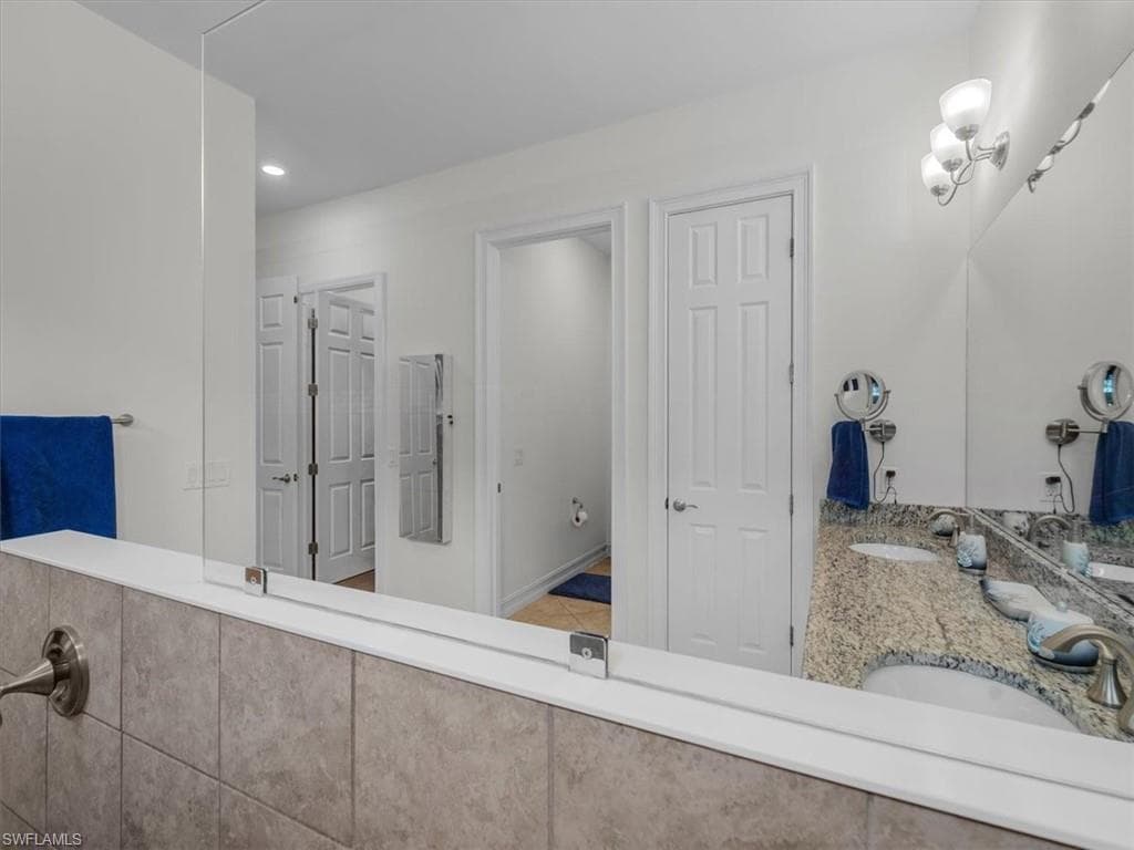 3271 Baravaldo CIR-35