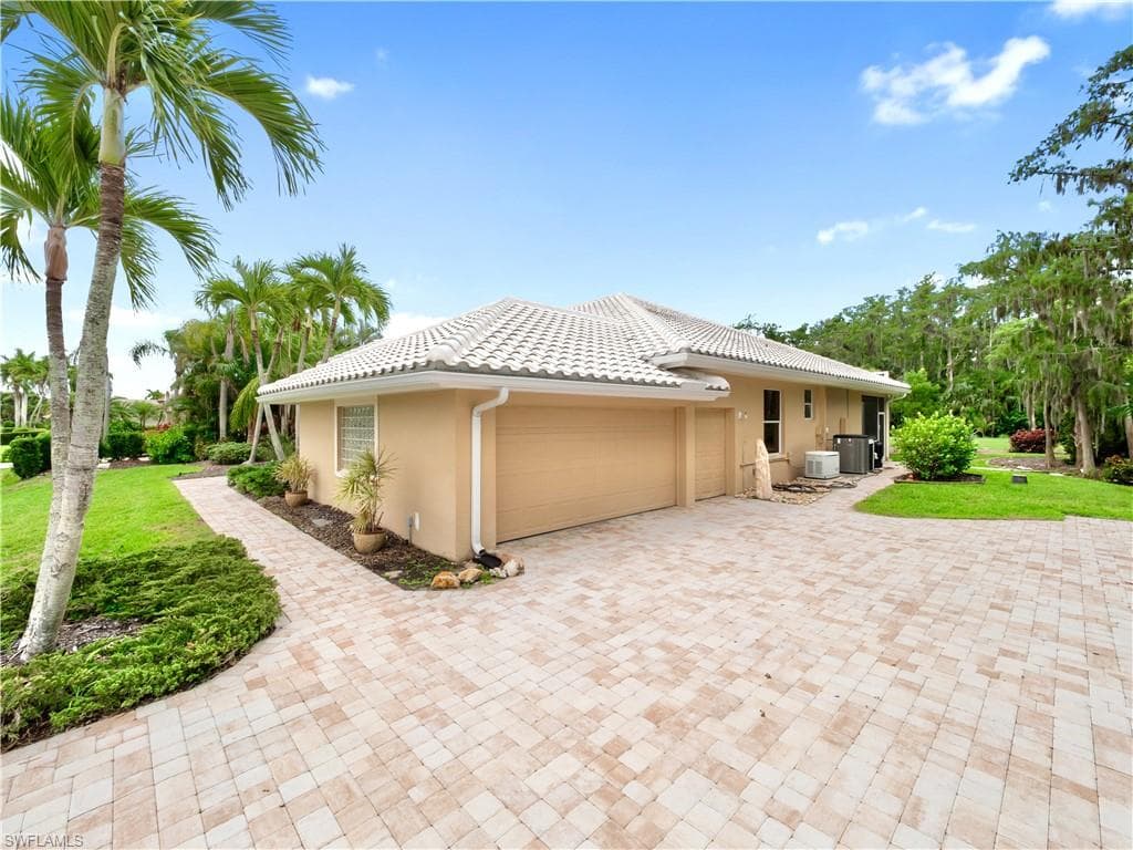 8160 Glenfinnan CIR-2