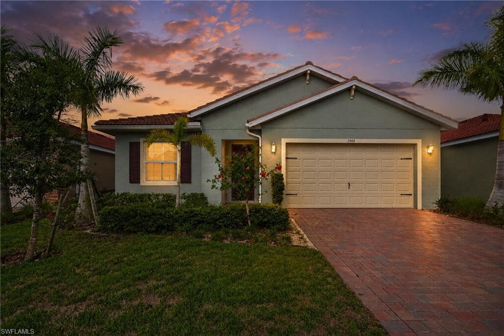 3944 Crosswater DR-3